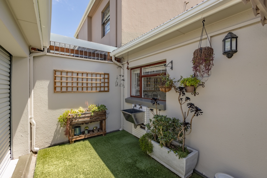 2 Bedroom Property for Sale in Oakglen Western Cape